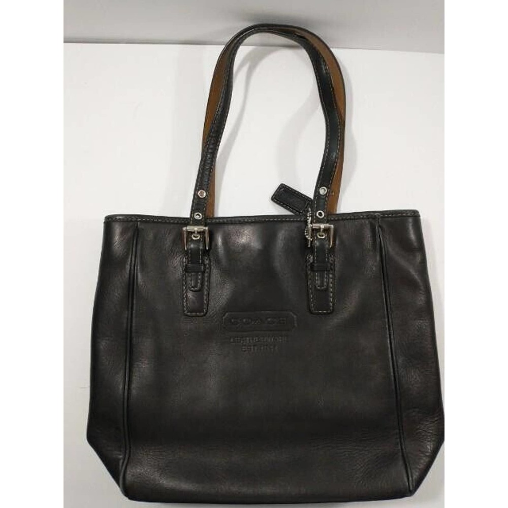Coach Women's Shoulder Bag - Black Learher